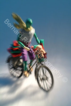 BRP113_09LayCyclerBlur